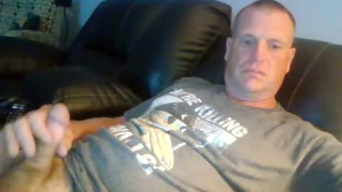 lovetocum37 online show from July 22, 2026, 2:14 am