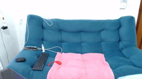 cutelucy 3 online show from December 27, 2024, 1:18 pm