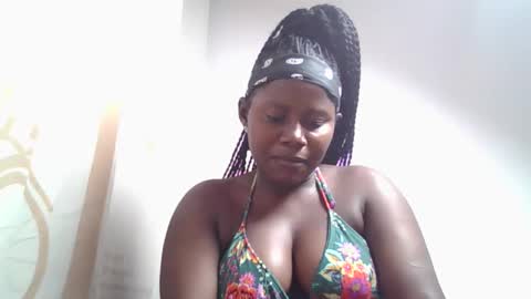 Snapshot of lovie_paula chatting on October 13, 2025, 7:19 am lovie_paula online show from October 13, 2025, 7:19 am