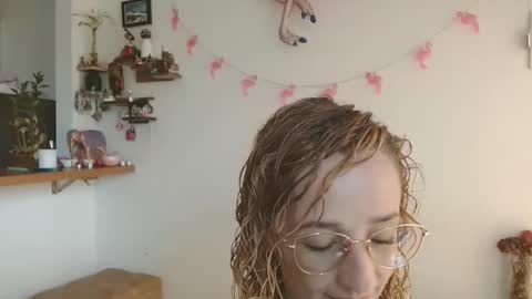 Snapshot of loving__lily chatting on November 6, 2025, 3:13 pm loving online show from November 6, 2025, 3:13 pm