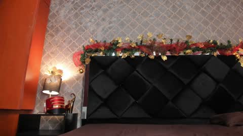 Darcy online show from December 17, 2024, 3:17 pm