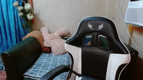 Marie online show from July 21, 2026, 11:12 am