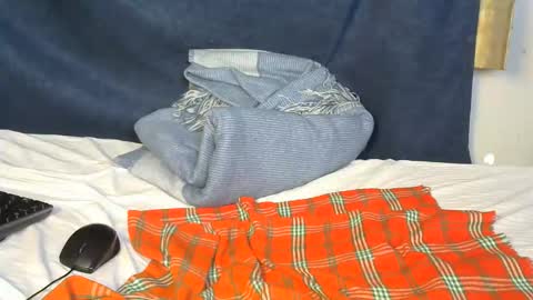 lovly_lastborn online show from September 23, 2025, 8:28 am