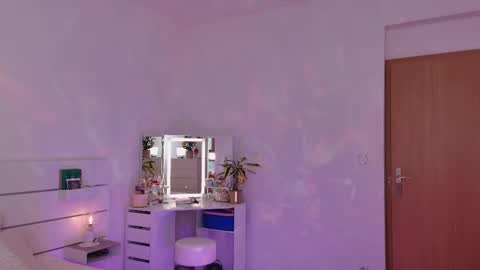 Snapshot of lowfreqsiren chatting on February 3, 2026, 6:22 am . online show from February 3, 2026, 6:22 am