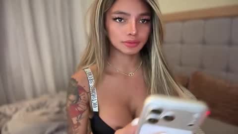 Candice online show from April 23, 2026, 6:54 pm