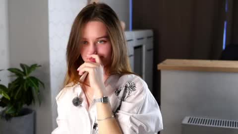 Amelia online show from April 3, 2026, 12:14 pm