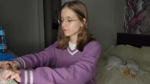 Snapshot of lowress chatting on March 8, 2025, 1:36 pm Karmell online show from March 8, 2025, 1:36 pm