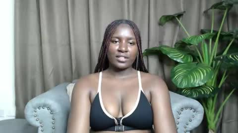 Snapshot of loyalcutie chatting on January 22, 2025, 2:24 pm loyalcutie online show from January 22, 2025, 2:24 pm