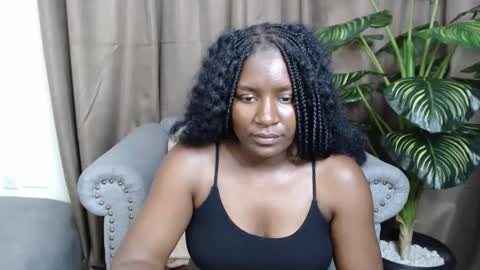 Snapshot of loyalcutie chatting on March 12, 2025, 5:35 am loyalcutie online show from March 12, 2025, 5:35 am
