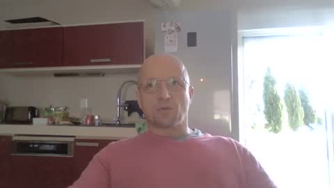 Snapshot of lrda49 chatting on December 22, 2025, 10:45 am Espigle online show from December 22, 2025, 10:45 am