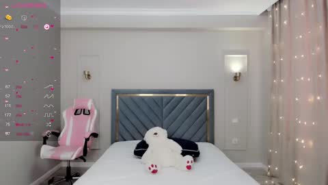 Snapshot of lu_mina chatting on January 3, 2025, 6:44 am lu_mina online show from January 3, 2025, 6:44 am