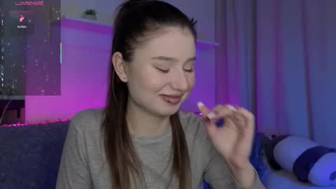 Lua online show from February 16, 2026, 11:01 pm