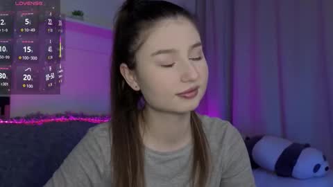 Lua online show from February 20, 2026, 11:27 pm