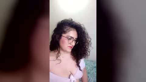 luanapowerful online show from June 22, 2026, 3:25 am