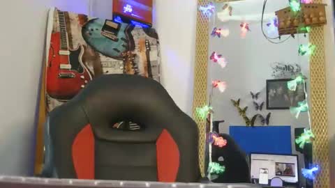 luanna837 online show from November 8, 2025, 9:35 pm