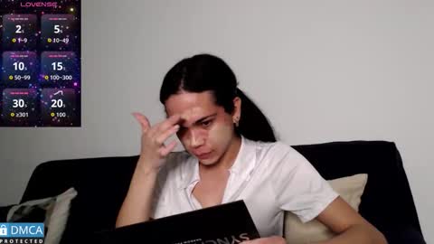 Snapshot of luara_ chatting on March 2, 2026, 3:19 pm luara_ online show from March 2, 2026, 3:19 pm