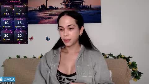 Snapshot of luara_ chatting on March 21, 2026, 1:05 pm luara_ online show from March 21, 2026, 1:05 pm