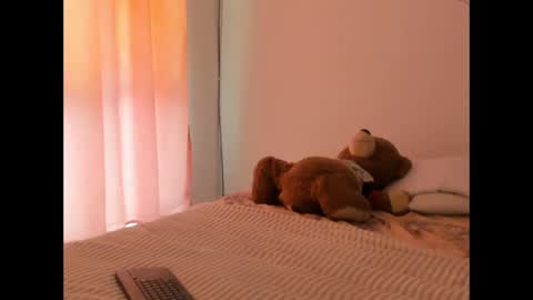 luara__01__lecat_1 online show from February 28, 2026, 5:58 pm