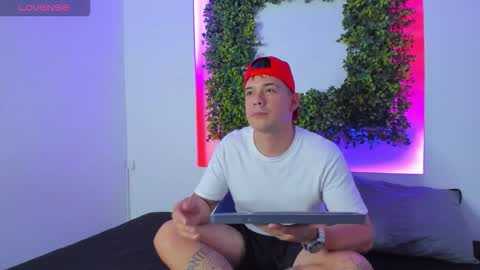 Snapshot of luc_sforza chatting on October 30, 2025, 1:12 pm luc_sforza online show from October 30, 2025, 1:12 pm