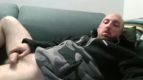 Luca online show from November 23, 2025, 7:13 pm