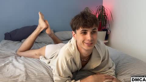 Snapshot of lucacharm chatting on April 8, 2026, 3:23 pm lucacharm online show from April 8, 2026, 3:23 pm