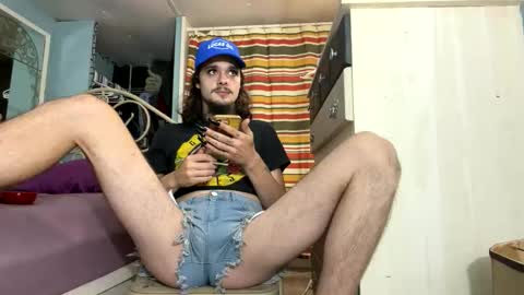 lucas060607 online show from April 23, 2026, 2:35 am