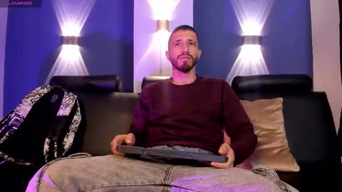 Lucas online show from February 8, 2026, 4:38 am