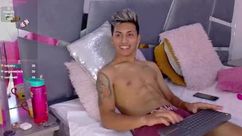 Snapshot of lucas_adamson chatting on January 22, 2025, 5:59 am lucas and alba online show from January 22, 2025, 5:59 am