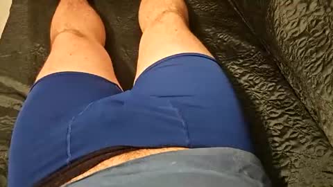 lucas_j_32 online show from June 26, 2026, 2:27 am