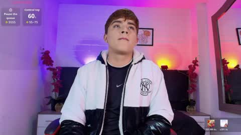 Lucas lovee online show from May 17, 2026, 1:51 pm