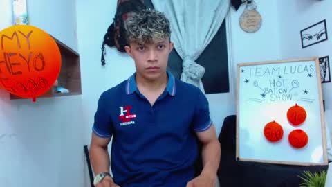 Lucas Luxx online show from December 1, 2025, 5:40 pm