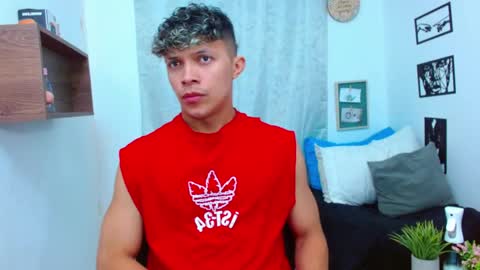 Lucas Luxx online show from January 7, 2026, 12:18 pm