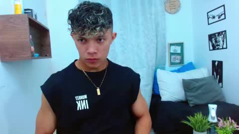 Lucas Luxx online show from January 19, 2026, 12:53 pm