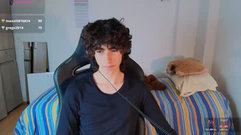 lucas_xo online show from February 20, 2026, 6:26 am