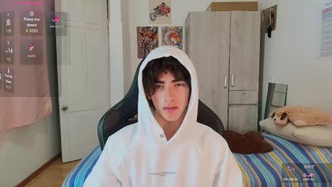 Snapshot of lucas_xo chatting on April 6, 2026, 3:26 am lucas_xo online show from April 6, 2026, 3:26 am