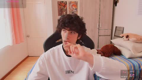 Snapshot of lucas_xo chatting on April 9, 2026, 6:02 pm lucas_xo online show from April 9, 2026, 6:02 pm