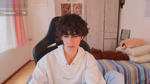 Snapshot of lucas_xo chatting on April 10, 2026, 6:45 pm lucas_xo online show from April 10, 2026, 6:45 pm