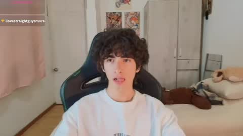 Snapshot of lucas_xo chatting on April 17, 2026, 5:10 am lucas_xo online show from April 17, 2026, 5:10 am