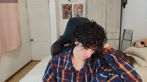 Snapshot of lucas_xo chatting on April 21, 2026, 6:09 am lucas_xo online show from April 21, 2026, 6:09 am