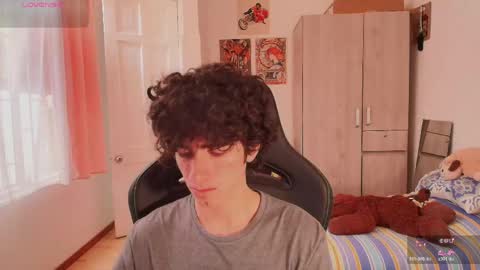 Snapshot of lucas_xo chatting on April 24, 2026, 8:00 pm lucas_xo online show from April 24, 2026, 8:00 pm