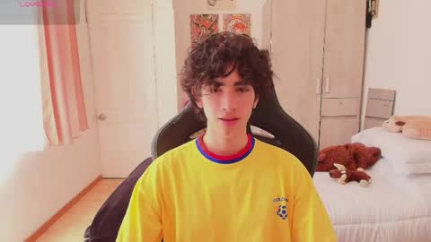Snapshot of lucas_xo chatting on May 8, 2026, 4:12 pm lucas_xo online show from May 8, 2026, 4:12 pm
