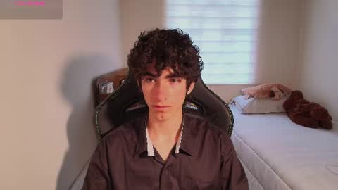 lucas_xo online show from June 10, 2026, 10:08 pm