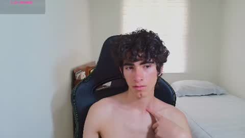 lucas_xo online show from June 11, 2026, 9:57 pm