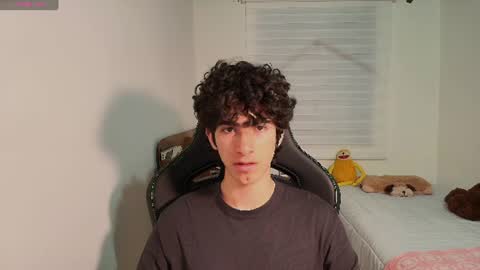 lucas_xo online show from June 17, 2026, 3:20 am