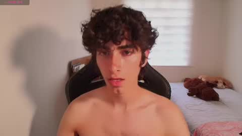 lucas_xo online show from June 20, 2026, 10:01 pm