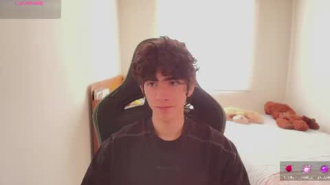 lucas_xo online show from June 25, 2026, 6:34 pm
