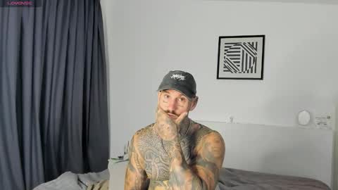 lucasexclusive online show from December 15, 2025, 4:28 am