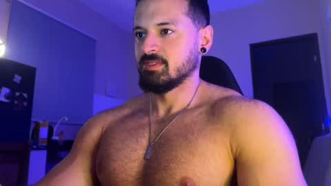 lucasfit24 online show from November 24, 2025, 12:32 am