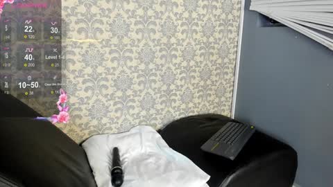 Snapshot of lucasymia_69 chatting on February 6, 2025, 3:20 pm MIA HOT online show from February 6, 2025, 3:20 pm