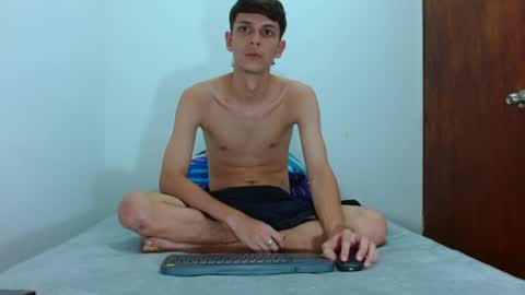 LUCHO HOT  online show from July 19, 2026, 12:47 am